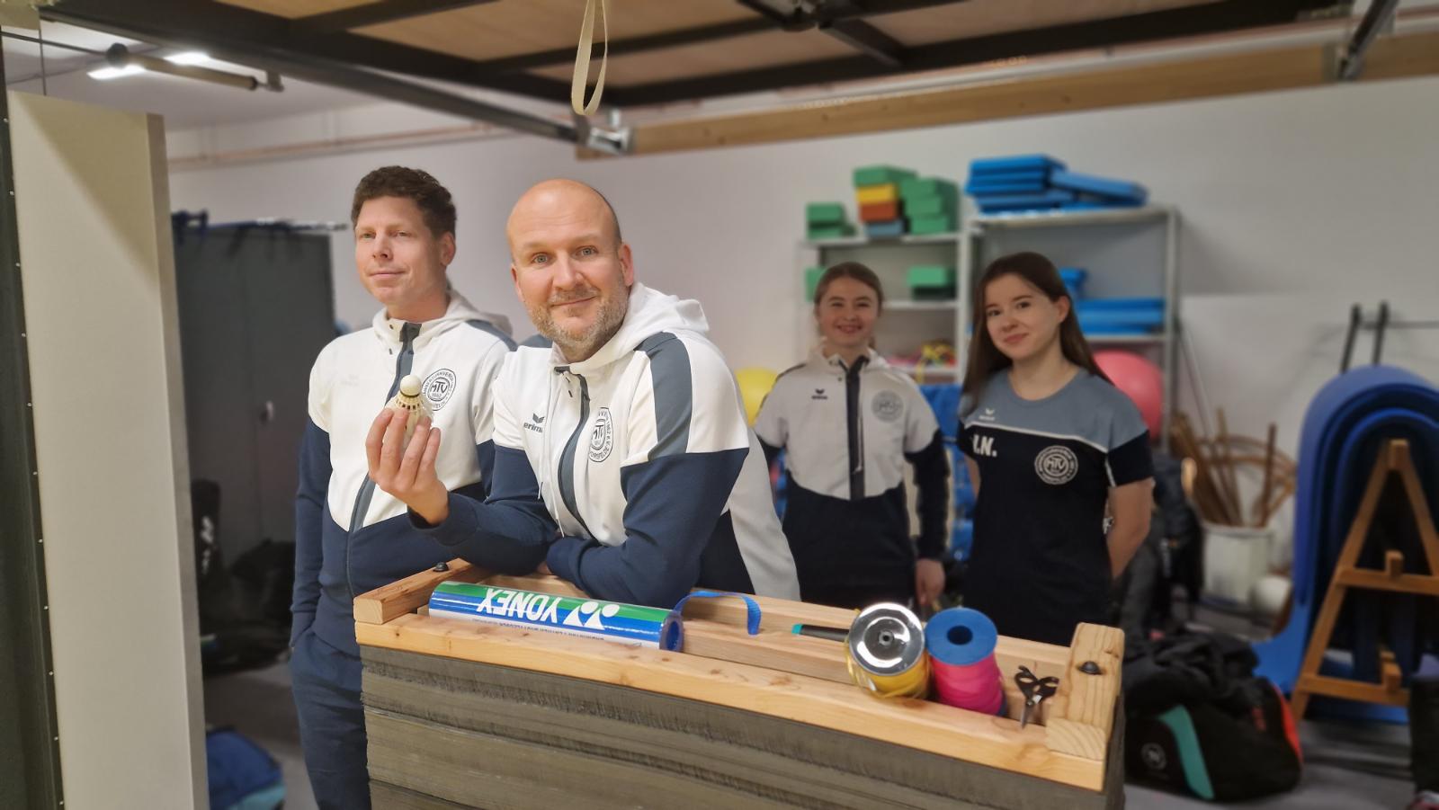 U16 Spieler mit ihren coaches